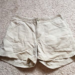 Columbia khaki hiking shorts size 4